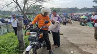 Motor dengan kronjot bambu menjadi ciri khas ojek kambing di Pasar Hewan Munggi. Meski sederhana, mereka telah membantu menghidupi keluarga dan menjaga denyut ekonomi lokal.