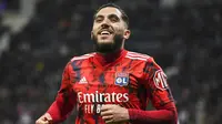 Rayan Cherki saat ini dianggap sebagai salah satu pemain muda paling menjanjikan di Prancis. Lyon harus merogoh kocek hingga 59.000 pounds per pekan untuk berusia 19 tahun itu. (Photo by Valentine CHAPUIS / AFP)
